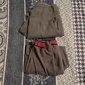 Women’s Under Armor Sweat Pants. Size 4